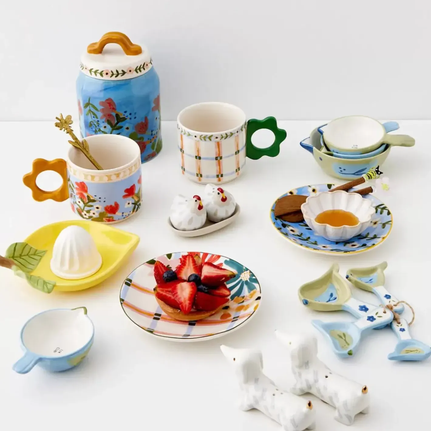 Best Pawsome Ceramic Salt & Pepper Shakers Tableware