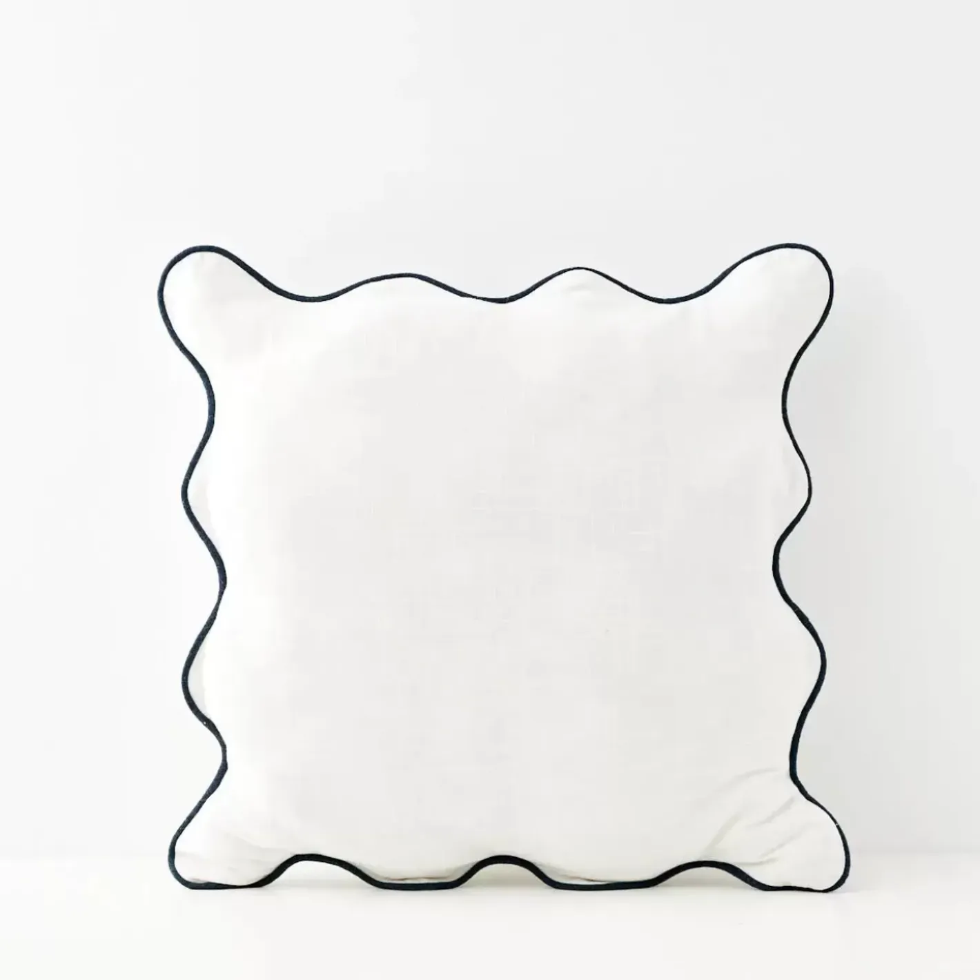 New Scalloped Cotton Cushion With Insert White/Navy Cushions & Throws